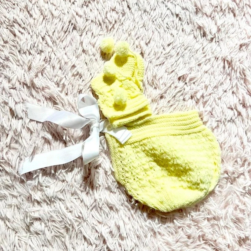 Handmade‎ Vintage Yellow knit Baby Bonnet & Booties Newborn Gift Set Neutral